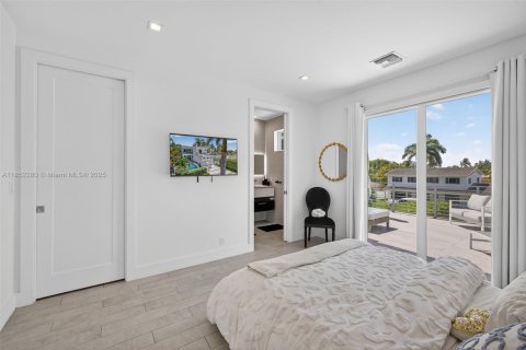 House in Hollywood, Florida 3 bedrooms, 224.82 sq.m. № 1874926 - photo 19