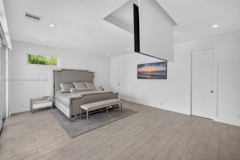 House in Hollywood, Florida 3 bedrooms, 224.82 sq.m. № 1874926 - photo 14