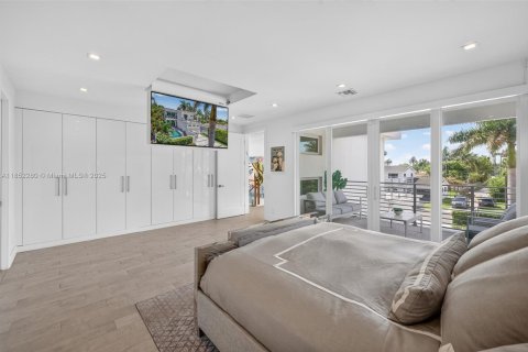 House in Hollywood, Florida 3 bedrooms, 224.82 sq.m. № 1874926 - photo 13