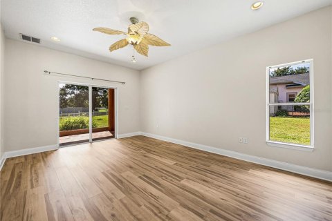 House in Dade City, Florida 4 bedrooms, 203.92 sq.m. № 1899813 - photo 23