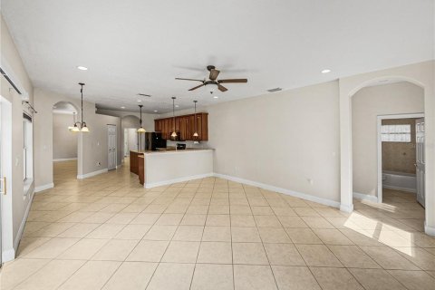 House in Dade City, Florida 4 bedrooms, 203.92 sq.m. № 1899813 - photo 19