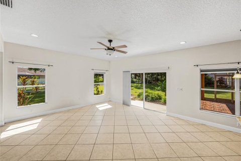 House in Dade City, Florida 4 bedrooms, 203.92 sq.m. № 1899813 - photo 21