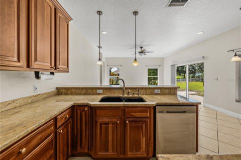 House in Dade City, Florida 4 bedrooms, 203.92 sq.m. № 1899813 - photo 17