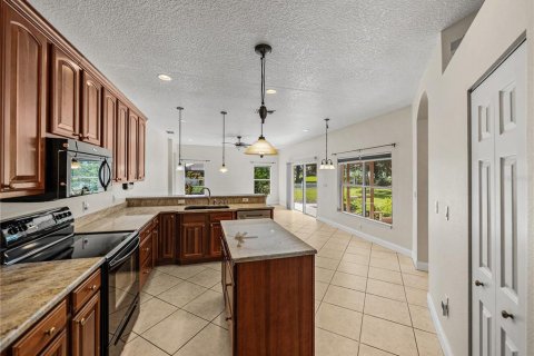 House in Dade City, Florida 4 bedrooms, 203.92 sq.m. № 1899813 - photo 16