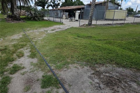 Commercial property in Ruskin, Florida 350.8 sq.m. № 2214002 - photo 19