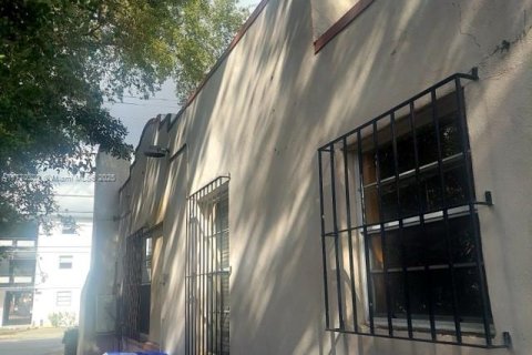 Casa en venta en Miami, Florida, 3 dormitorios, 104.42 m2 № 1864995 - foto 10