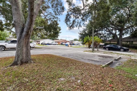 Immobilier commercial à vendre à Largo, Floride: 6 chambres, 225.75 m2 № 2313405 - photo 27