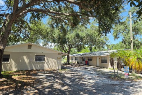 Immobilier commercial à Largo, Floride 6 chambres, 225.75 m2 № 2313405