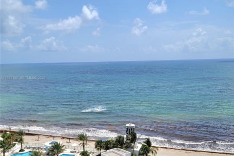 Condo à Hollywood, Floride, 2 chambres № 2242762