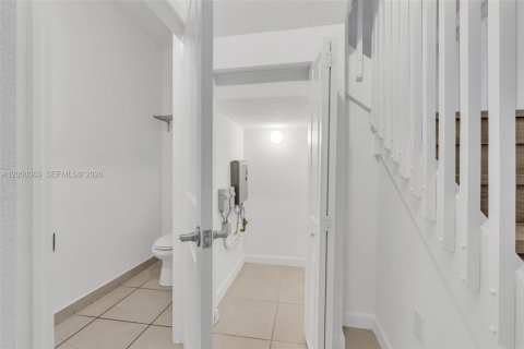 Casa en venta en Miami, Florida, 3 dormitorios, 154.4 m2 № 2252538 - foto 8