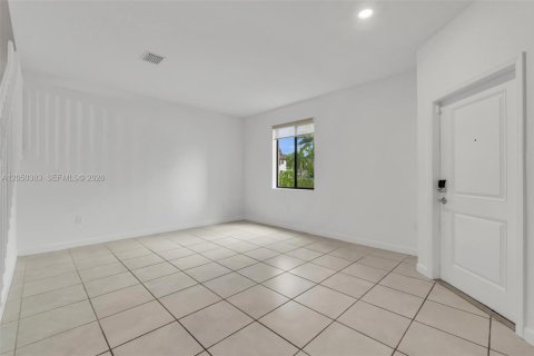 Casa en venta en Miami, Florida, 3 dormitorios, 154.4 m2 № 2252538 - foto 3