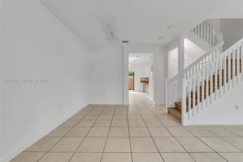 Casa en venta en Miami, Florida, 3 dormitorios, 154.4 m2 № 2252538 - foto 5