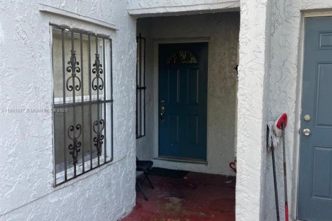 Townhouse in Lauderhill, Florida 3 bedrooms, 195.09 sq.m. № 1943904 - photo 20