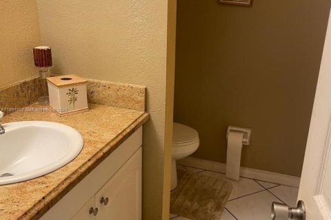 Townhouse in Lauderhill, Florida 3 bedrooms, 195.09 sq.m. № 1943904 - photo 14