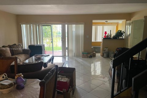 Townhouse in Lauderhill, Florida 3 bedrooms, 195.09 sq.m. № 1943904 - photo 30