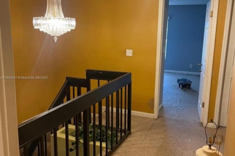 Townhouse in Lauderhill, Florida 3 bedrooms, 195.09 sq.m. № 1943904 - photo 11