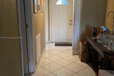 Townhouse in Lauderhill, Florida 3 bedrooms, 195.09 sq.m. № 1943904 - photo 28