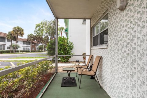 Condominio en venta en Lauderhill, Florida, 2 dormitorios, 101.08 m2 № 2175808 - foto 4
