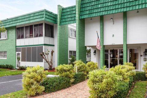 Condominio en venta en Lauderhill, Florida, 2 dormitorios, 101.08 m2 № 2175808 - foto 2