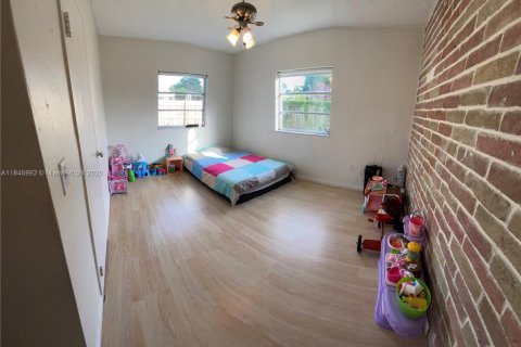 Casa en venta en Miami, Florida, 3 dormitorios, 106 m2 № 1842834 - foto 15