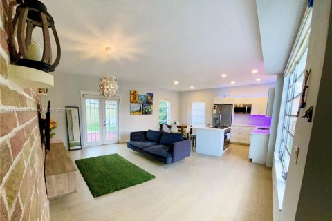 Casa en venta en Miami, Florida, 3 dormitorios, 106 m2 № 1842834 - foto 6