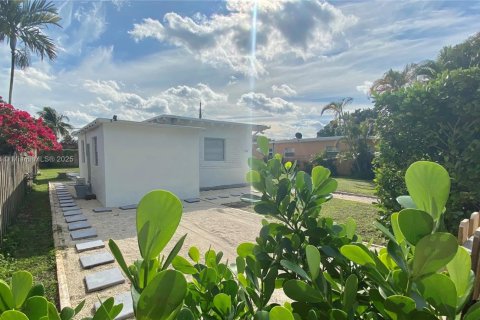 Casa en venta en Miami, Florida, 3 dormitorios, 106 m2 № 1842834 - foto 3