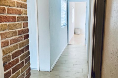 Casa en venta en Miami, Florida, 3 dormitorios, 106 m2 № 1842834 - foto 8
