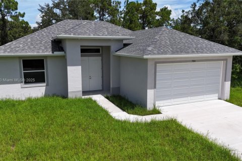 House in Lehigh Acres, Florida 3 bedrooms № 2012488