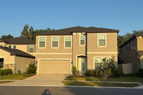 House in Fish Hawk, Florida 5 bedrooms, 315.59 sq.m. № 2105979 - photo 3