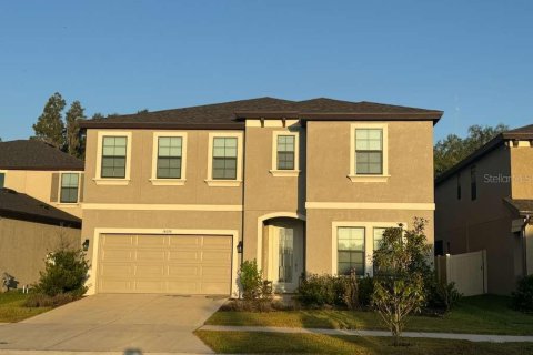 House in Fish Hawk, Florida 5 bedrooms, 315.59 sq.m. № 2105979 - photo 4