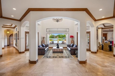 Купить виллу или дом в Санфорд, Флорида 5 спален, 858.32м2, № 1991388 - фото 6