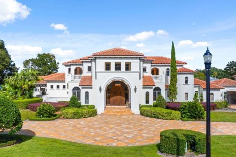 Купить виллу или дом в Санфорд, Флорида 5 спален, 858.32м2, № 1991388 - фото 1