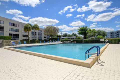 Condominio en venta en Lake Worth, Florida, 2 dormitorios, 101.45 m2 № 2181557 - foto 15