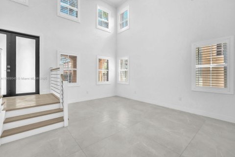 Купить виллу или дом в Майами, Флорида 3 спальни, 278.43м2, № 1922202 - фото 8