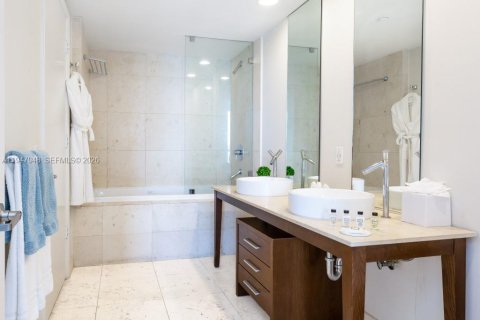 Copropriété à vendre à Miami, Floride: 1 chambre, 78.22 m2 № 2152961 - photo 13