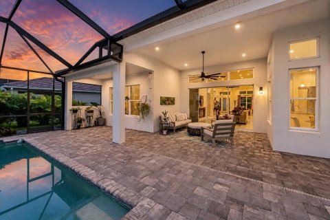 House in Sarasota, Florida 4 bedrooms, 307.41 sq.m. № 2152233 - photo 6