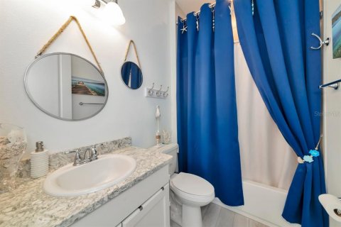 House in Sarasota, Florida 4 bedrooms, 307.41 sq.m. № 2152233 - photo 26