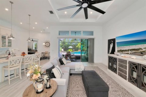 House in Sarasota, Florida 4 bedrooms, 307.41 sq.m. № 2152233 - photo 9