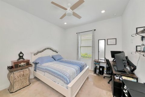 House in Sarasota, Florida 4 bedrooms, 307.41 sq.m. № 2152233 - photo 24