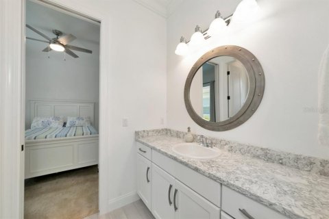House in Sarasota, Florida 4 bedrooms, 307.41 sq.m. № 2152233 - photo 22