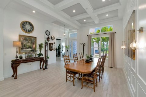House in Sarasota, Florida 4 bedrooms, 307.41 sq.m. № 2152233 - photo 10