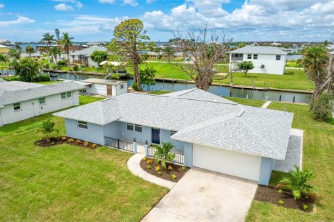 Villa ou maison à vendre à Englewood, Floride: 3 chambres, 126.72 m2 № 1911337 - photo 2
