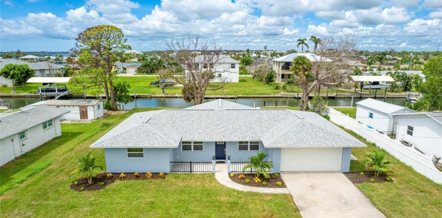 Villa ou maison à Englewood, Floride 3 chambres, 126.72 m2 № 1911337