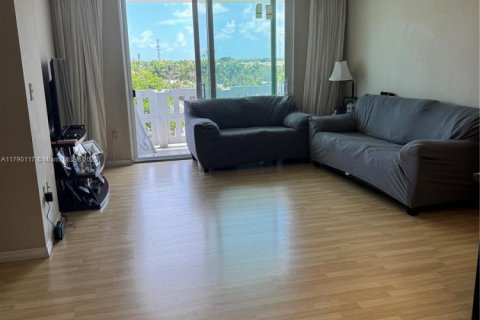 Condominio en venta en Hollywood, Florida, 2 dormitorios, 102.19 m2 № 2013030 - foto 11