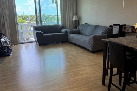 Condominio en venta en Hollywood, Florida, 2 dormitorios, 102.19 m2 № 2013030 - foto 10