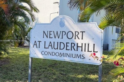 Condo in Lauderhill, Florida, 2 bedrooms  № 2066113