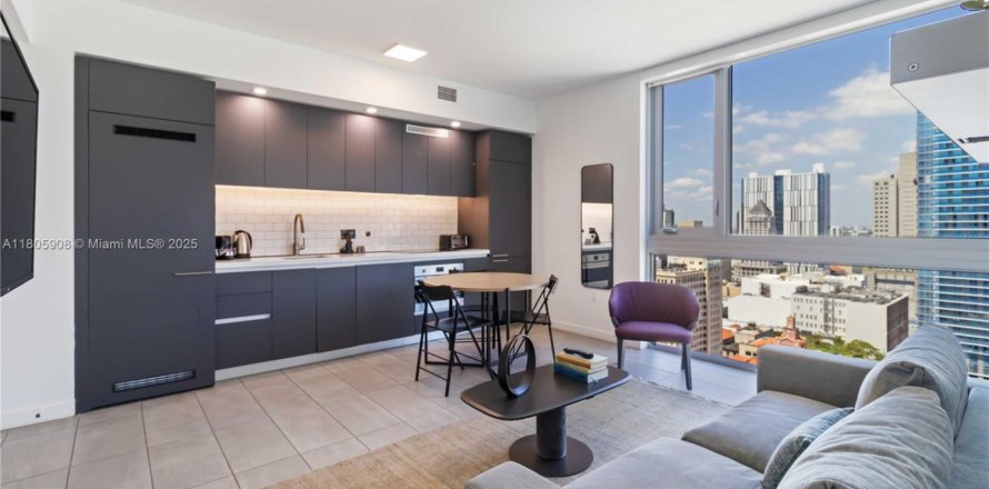Condominio en Miami, Florida, 2 dormitorios  № 1865550