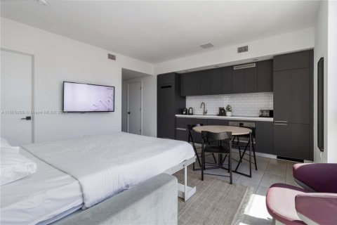 Condominio en venta en Miami, Florida, 2 dormitorios, 60.11 m2 № 1865550 - foto 25