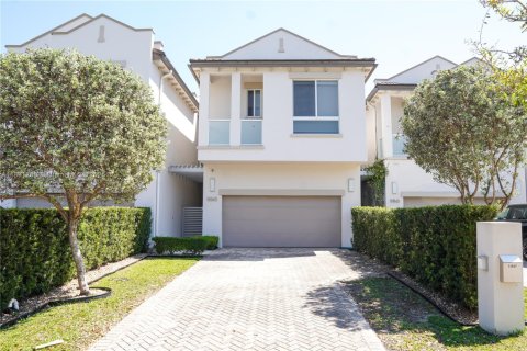 Adosado en alquiler en Pinecrest, Florida, 4 dormitorios, 196.12 m2 № 1944563 - foto 1