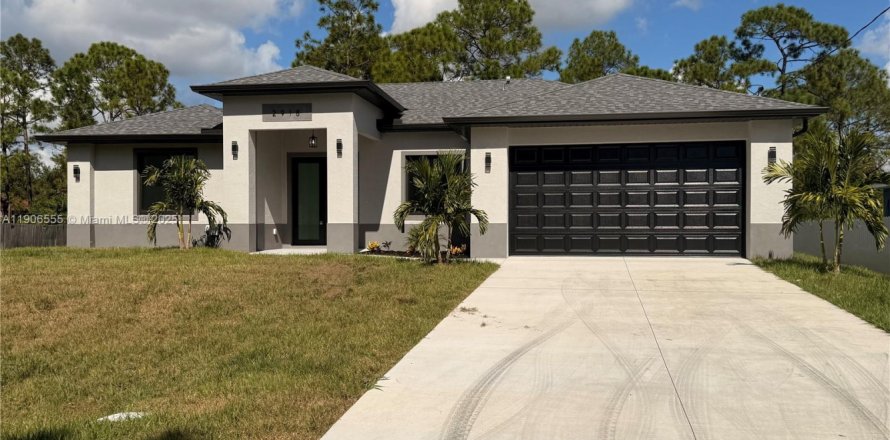 House in Lehigh Acres, Florida 3 bedrooms № 2013236